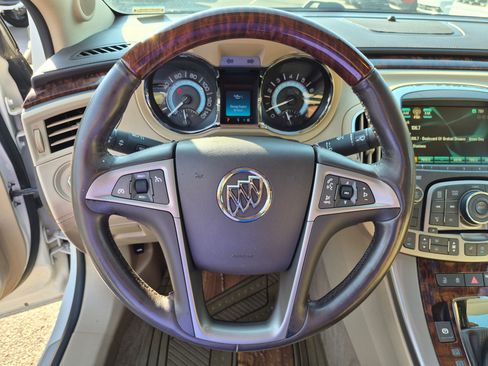 Used 2012 Buick LaCrosse Touring FWD image 17