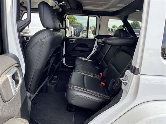 Used 2021 Jeep Wrangler Unlimited Sahara AWD/4WD image 8