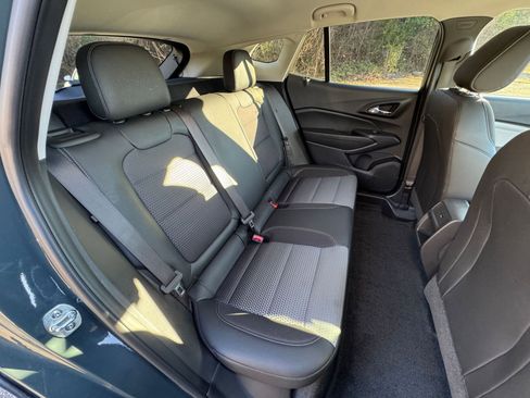 Used 2025 Chevrolet Trax LT image 34