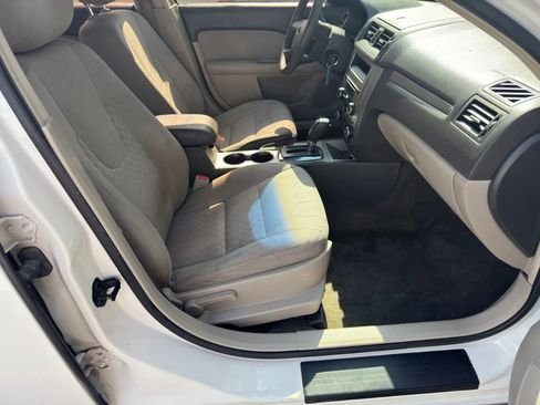 Used 2011 Ford Fusion SE FWD image 16