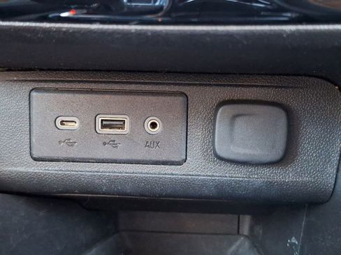 Used 2020 Buick Encore GX Essence image 21