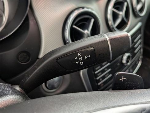 Used 2017 Mercedes-Benz GLA 250 4MATIC image 16