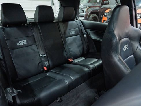 Used 2004 Volkswagen R32 AWD/4WD image 25