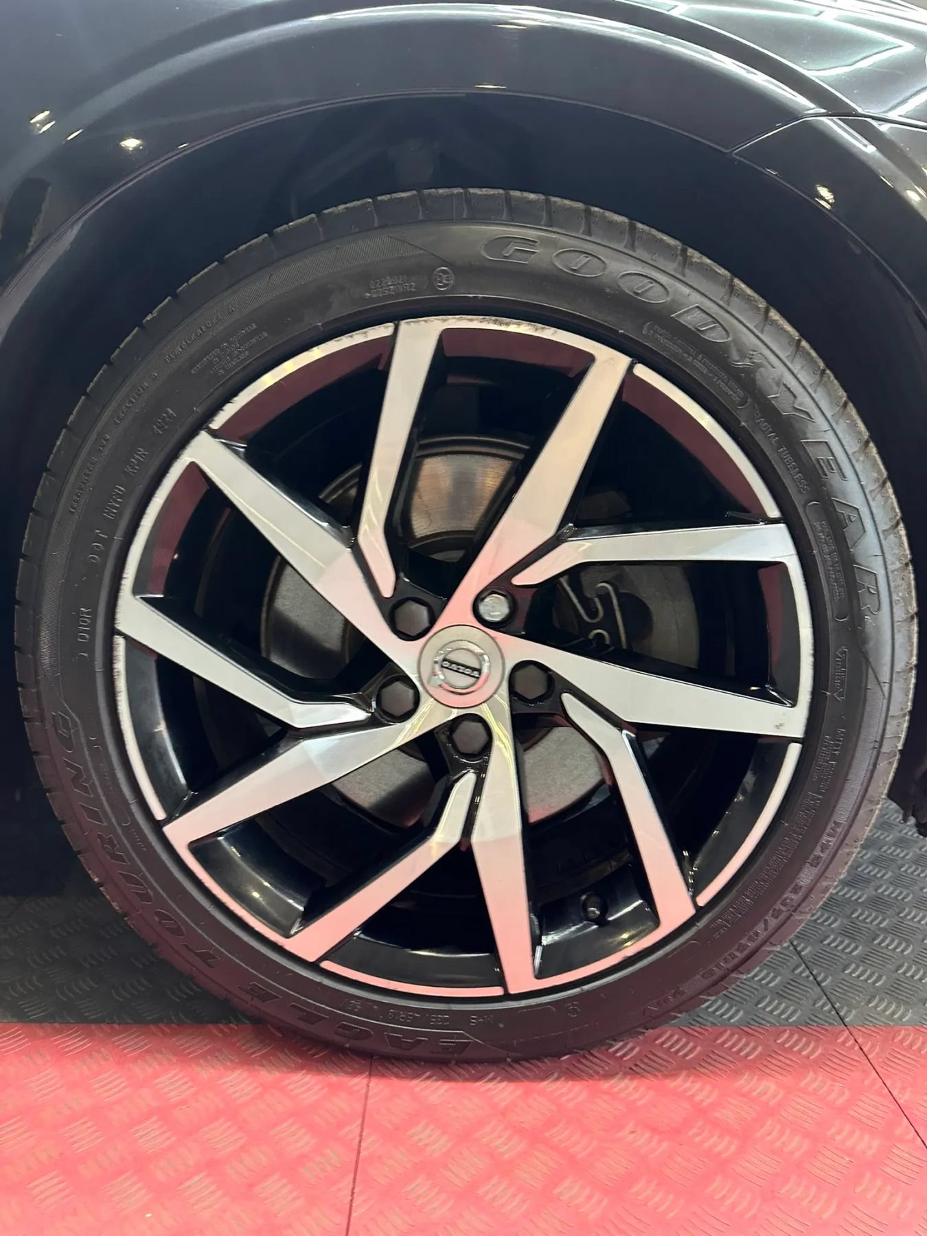 Used 2020 Volvo S60 T5 Momentum FWD image 42