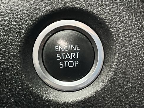 Used 2024 Toyota Corolla SE FWD image 18