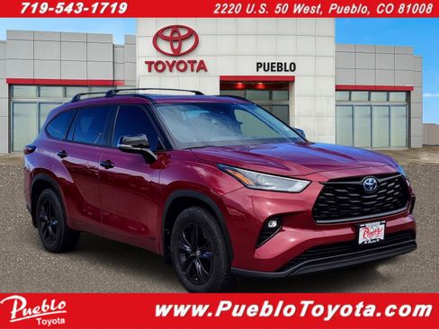 Used 2024 Toyota Highlander XLE image 1