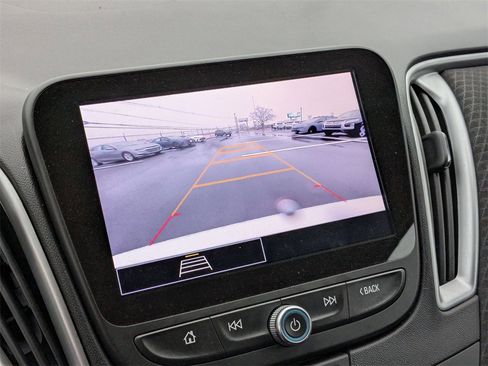 Used 2024 Chevrolet Malibu LT image 25