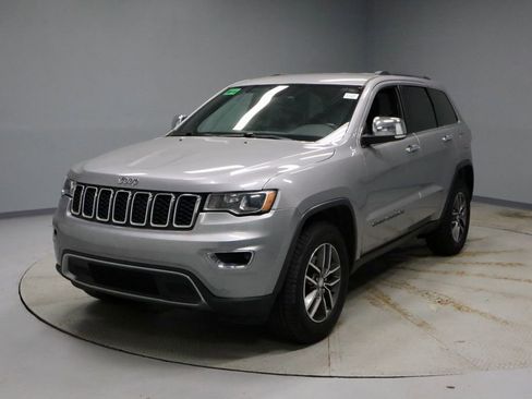 Used 2017 Jeep Grand Cherokee Limited w/ Trailer Tow Group IV image 10
