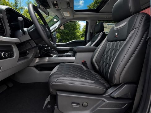 New 2026 Ford F250 XLT w/ XLT Premium Package AWD/4WD image 15