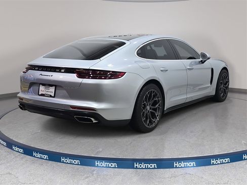 Used 2018 Porsche Panamera 4 image 6