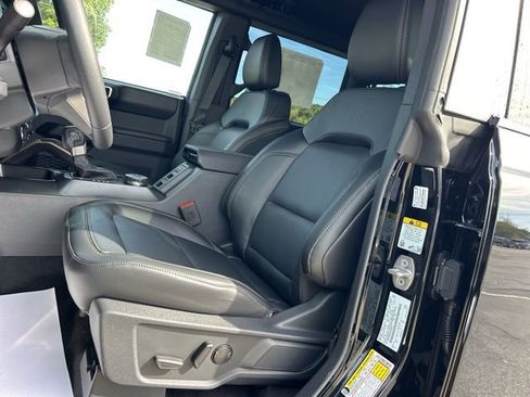 New 2025 Ford Bronco Badlands w/ Sasquatch Package image 19