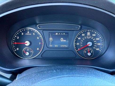 Used 2018 Kia Sorento L image 10