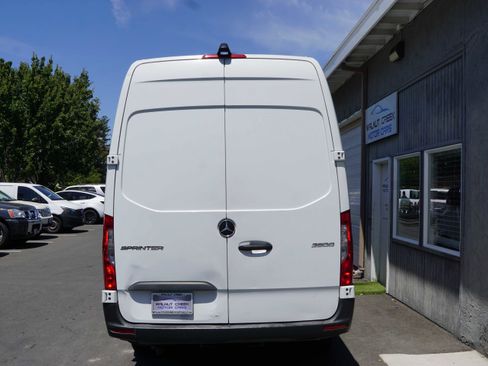 Used 2019 Mercedes-Benz Sprinter 170 image 8