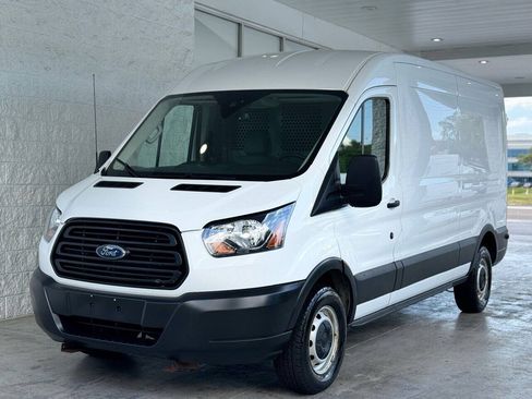 Used 2019 Ford Transit 250 148 Medium Roof RWD image 9