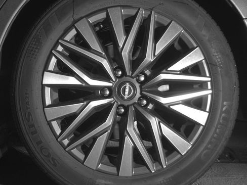 Used 2025 Nissan Altima 2.5 SV image 14