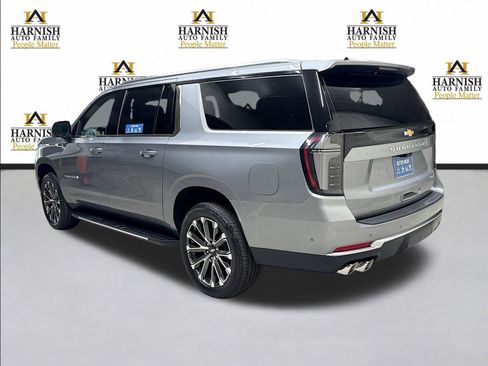 New 2026 Chevrolet Suburban High Country w/ Sun And Tow Package AWD/4WD image 7