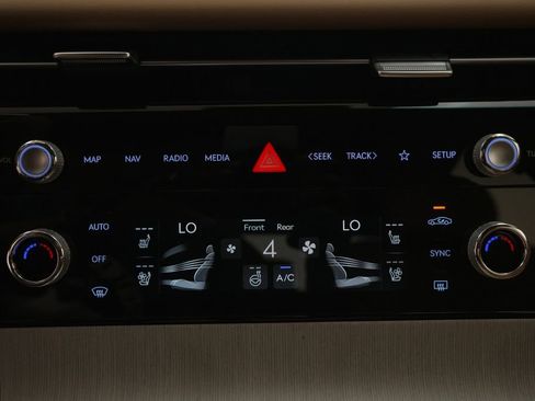 Used 2025 Genesis G80 2.5T Advanced image 43