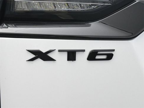 Certified 2023 Cadillac XT6 Sport w/ LPO, ONYX Package image 22