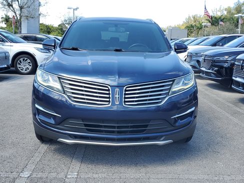 Used 2017 Lincoln MKC Premiere image 2