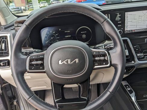 Certified 2023 Kia Sorento SX FWD image 30