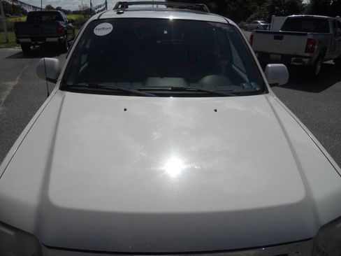 Used 2010 Ford Escape Limited AWD/4WD image 4
