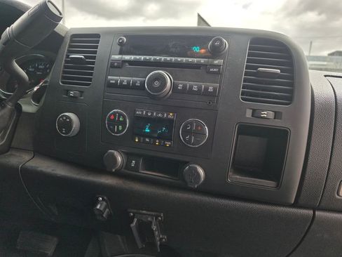 Used 2013 Chevrolet Silverado 2500 LT w/ Custom Sport Truck Package image 14