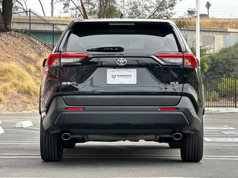 Used 2025 Toyota RAV4 XLE FWD image 4