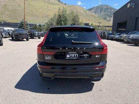 Used 2024 Volvo XC60 B5 Plus AWD/4WD image 10