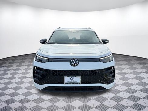 New 2026 Volkswagen Tiguan SE R-Line AWD/4WD image 6