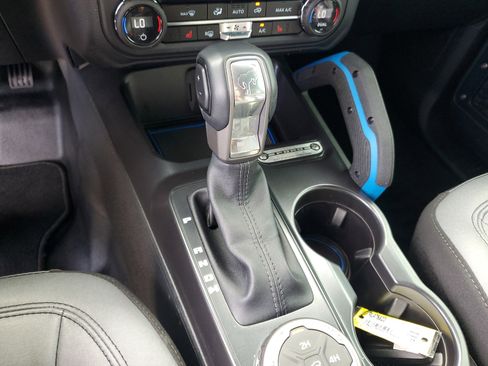 Used 2024 Ford Bronco Black Diamond image 23