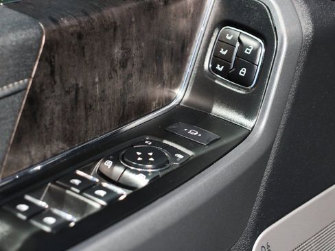 Used 2023 Ford F250 Lariat w/ Black Appearance Package image 17