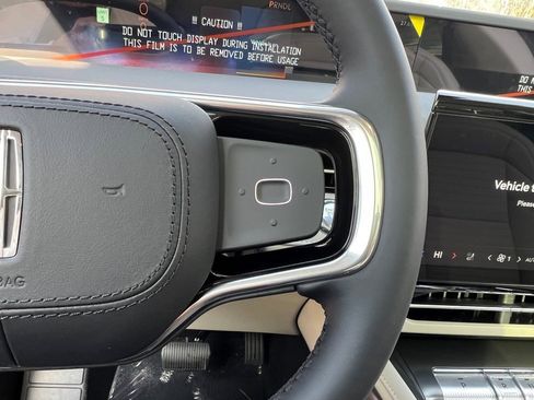 New 2026 Lincoln Nautilus Reserve AWD/4WD image 21