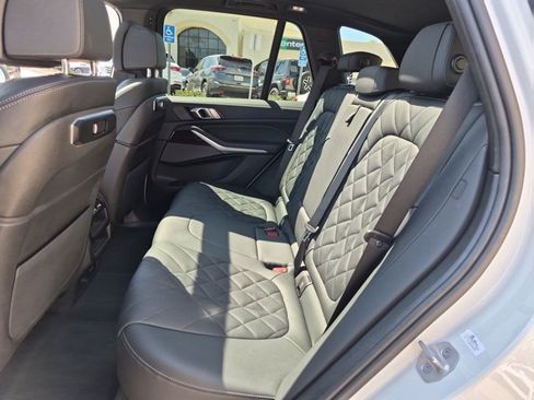 Used 2025 BMW X5 xDrive40i w/ Premium Package AWD/4WD image 21