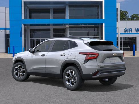 New 2026 Chevrolet Trax LT image 3