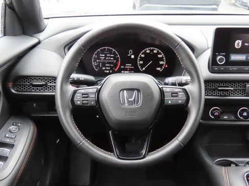 Certified 2025 Honda HR-V Sport image 19