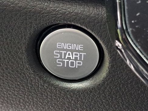 Used 2026 Kia Carnival SX w/ SX Dark Edition Package FWD image 25