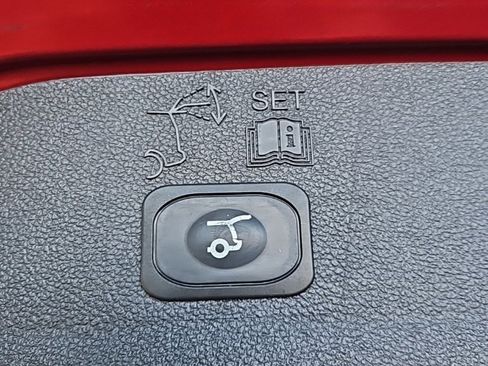 Used 2017 Ford Escape SE w/ Equipment Group 201A image 20