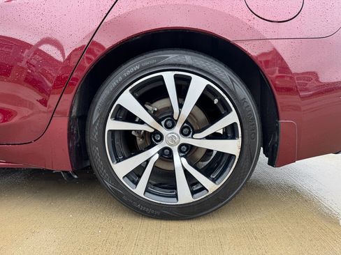 Used 2018 Nissan Maxima Platinum image 34