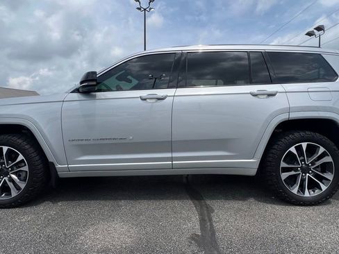 Used 2022 Jeep Grand Cherokee L Overland image 3