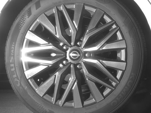 Used 2025 Nissan Altima 2.5 SV FWD image 15