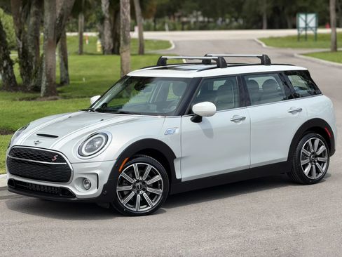 Used 2023 MINI Cooper Clubman S FWD image 8