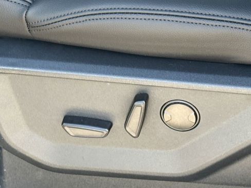 Certified 2025 Ford Expedition Active image 26