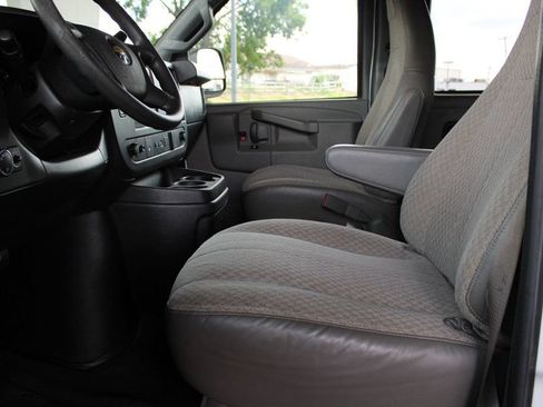 Used 2019 Chevrolet Express 3500 LT w/ LT Preferred Equipment Group RWD image 12