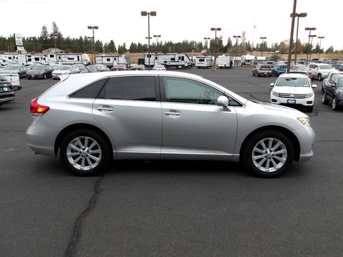 Used 2011 Toyota Venza image 6