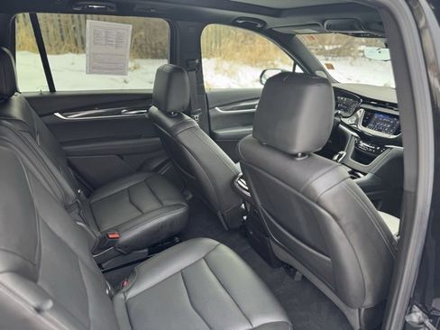 Used 2024 Cadillac XT6 Sport w/ Technology Package image 19