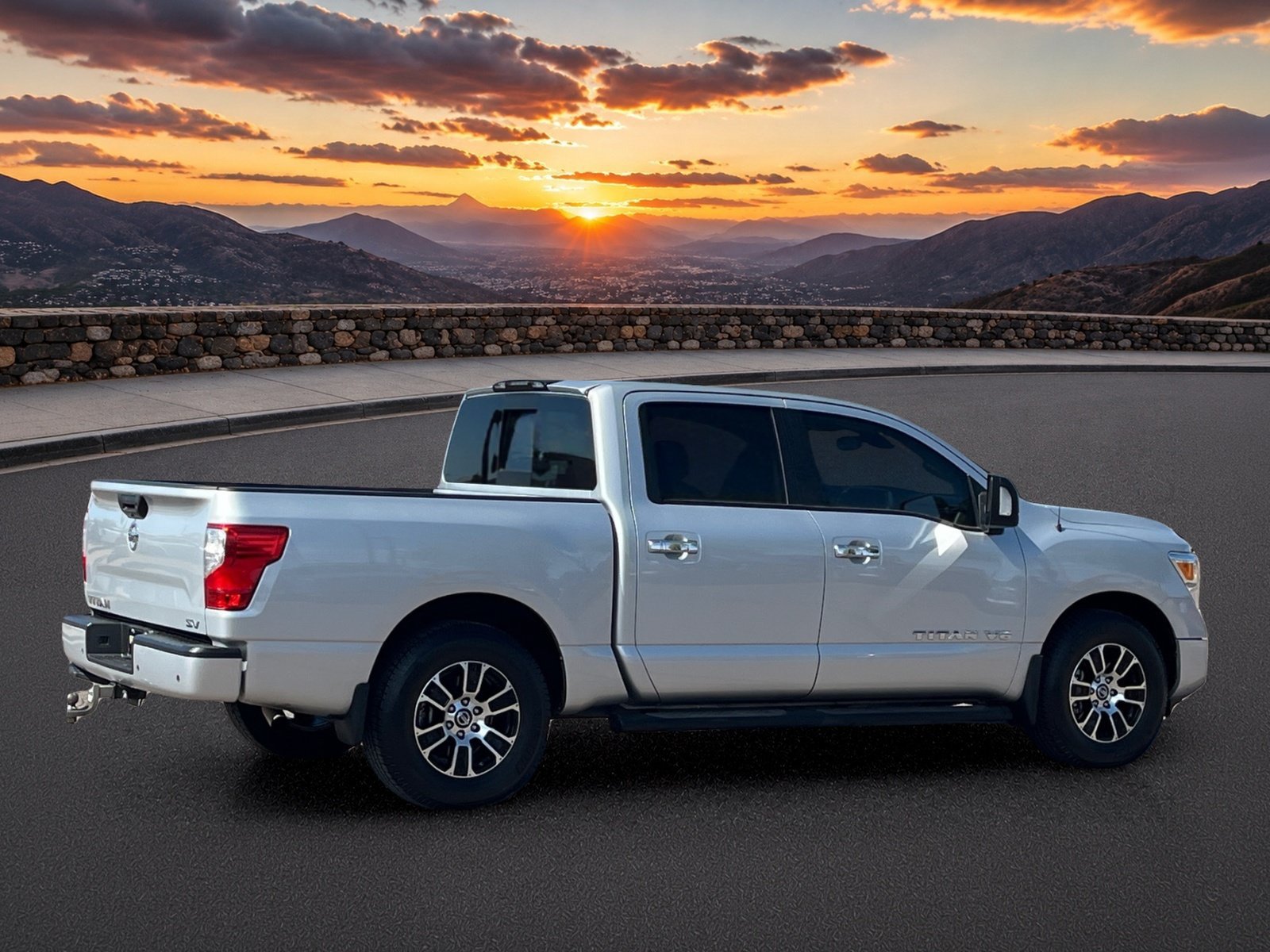 Used 2020 Nissan Titan SV w/ SV Convenience Package RWD image 5