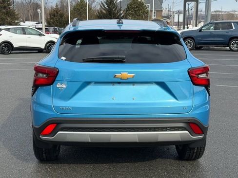 New 2026 Chevrolet Trax LT w/ Driver Confidence Package image 12