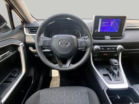 Used 2025 Toyota RAV4 XLE w/ Convenience Package FWD image 6