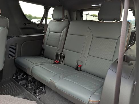New 2026 GMC Yukon XL AT4 w/ AT4 Premium Package AWD/4WD image 29