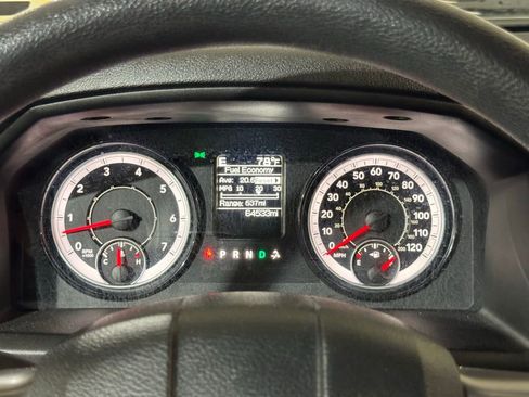 Used 2024 RAM 1500 Classic SLT image 10